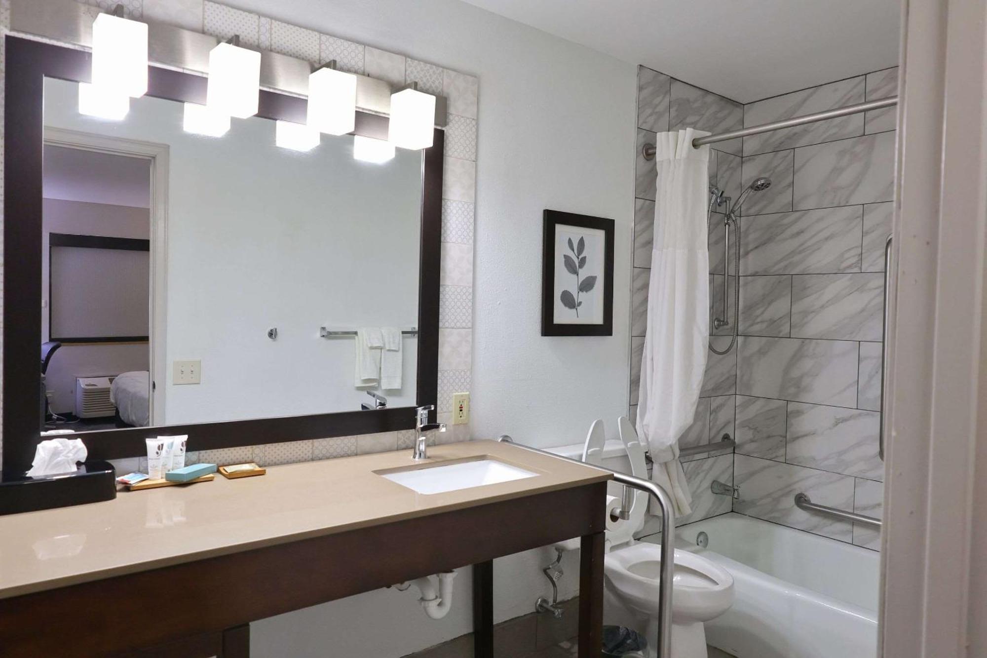 Country Inn & Suites By Radisson, Sparta, Wi Esterno foto