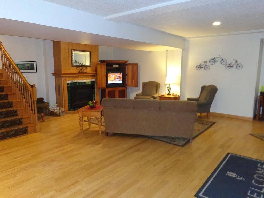Country Inn & Suites By Radisson, Sparta, Wi Esterno foto